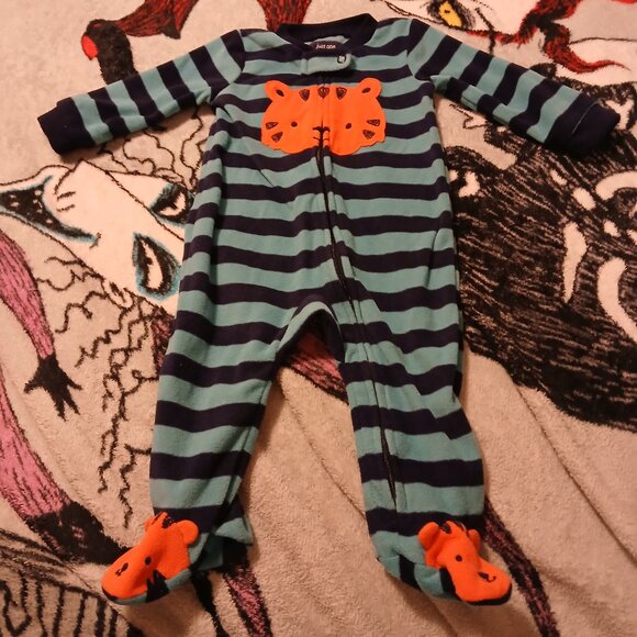 Just One You by Carters 6 Months Tiger Lion Green Striped Long Sleeve Footies - Picture 1 of 6